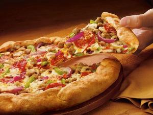 Yum! looks to offload Pizza Hut