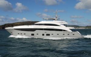 Luxury boatbuilder enters administration