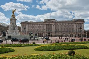 Stonemason to Buckingham Palace in administration