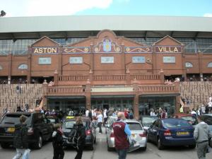 Lerner puts Aston Villa up for sale