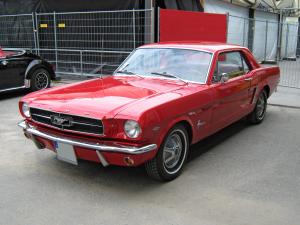 Mechanic transforms Ford Mustang with 28-year restoration