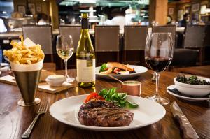 Luxury steak restaurant chain seeks buyers