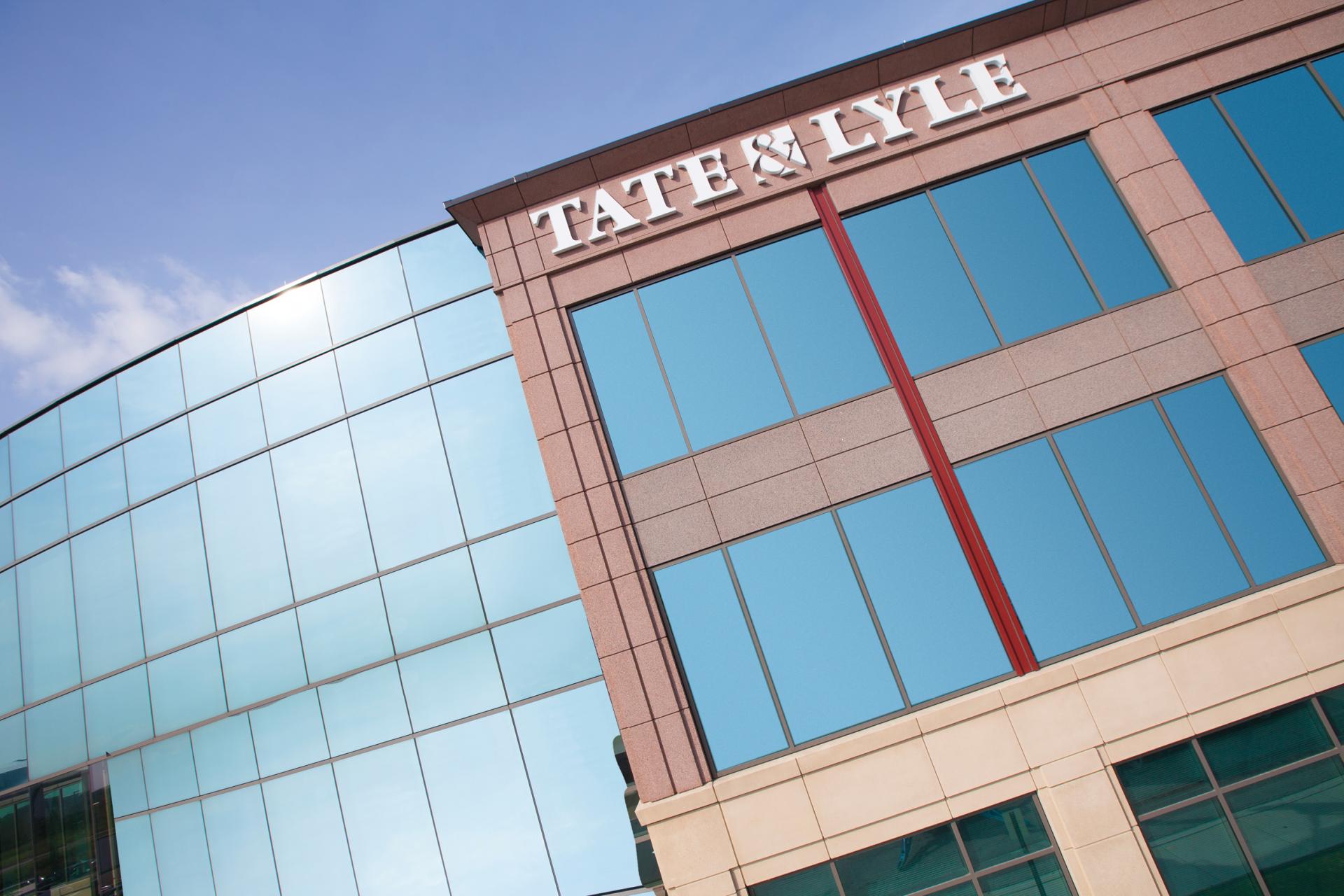 Tate &amp; Lyle in talks to sell controlling stake in sweeteners division