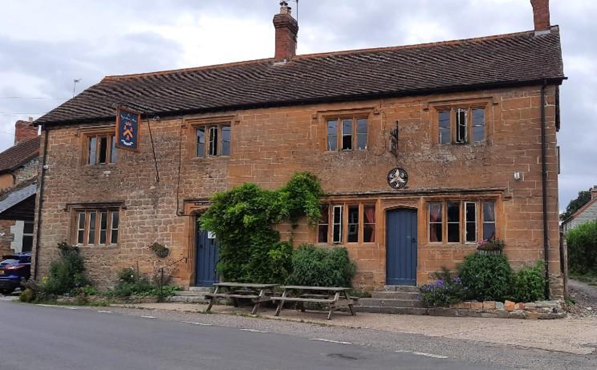Picturesque &pound;300k-turnover Somerset pub hits the market