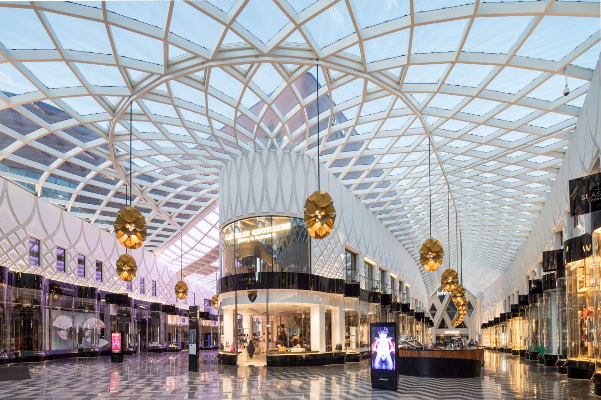 Hammerson sells Leeds shopping centres for £120m