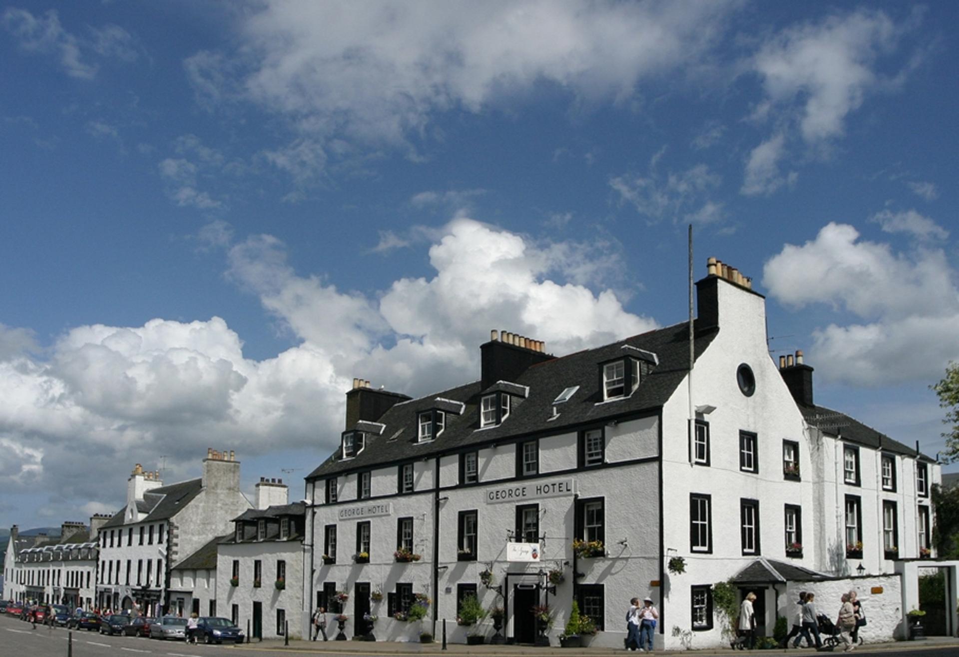Inveraray hotel acquired out of administration in £3m deal