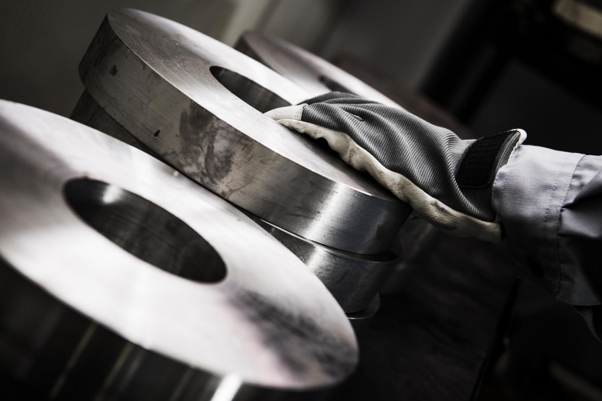 Dudley steel firm enters administration and partly acquired in pre-pack deal 