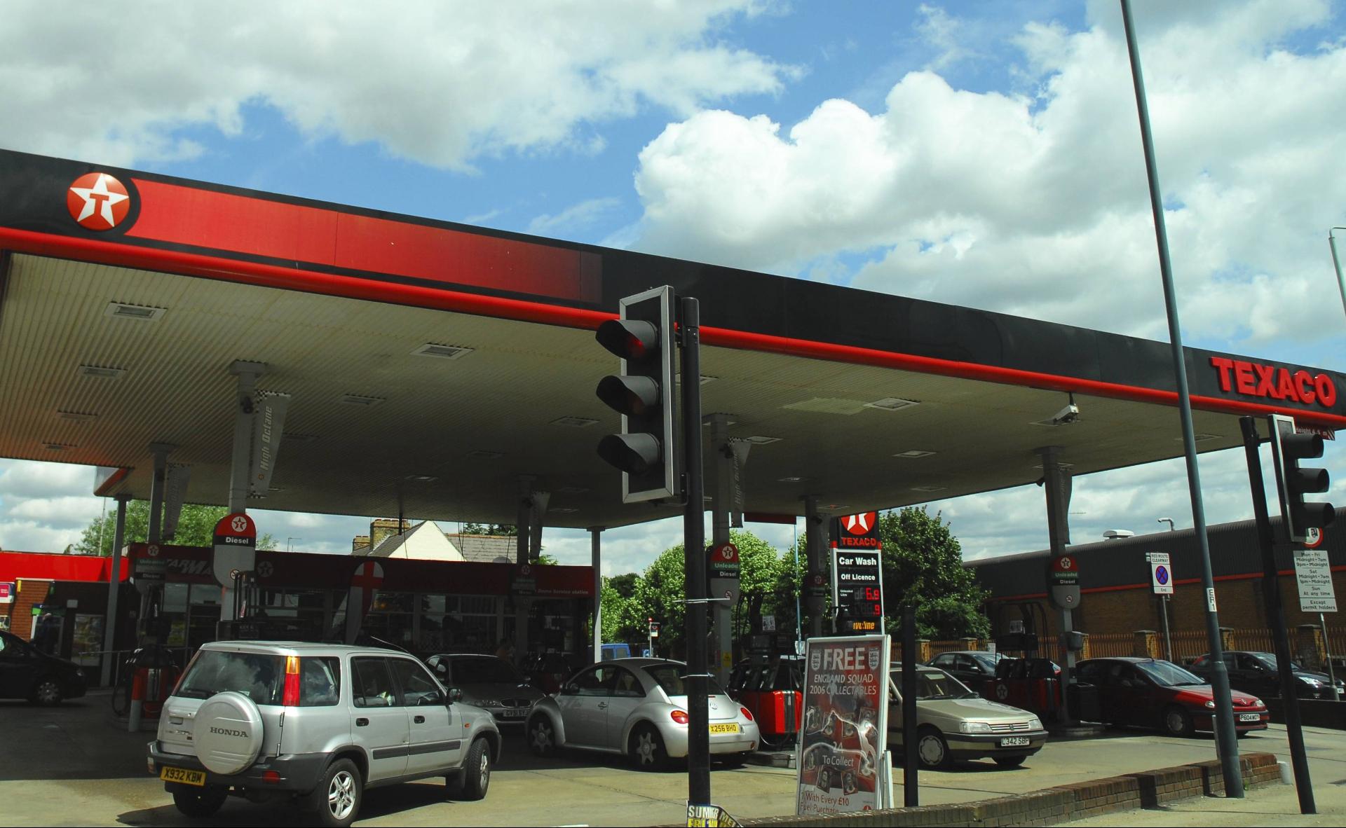 EG On The Move acquires 27-strong forecourt operator