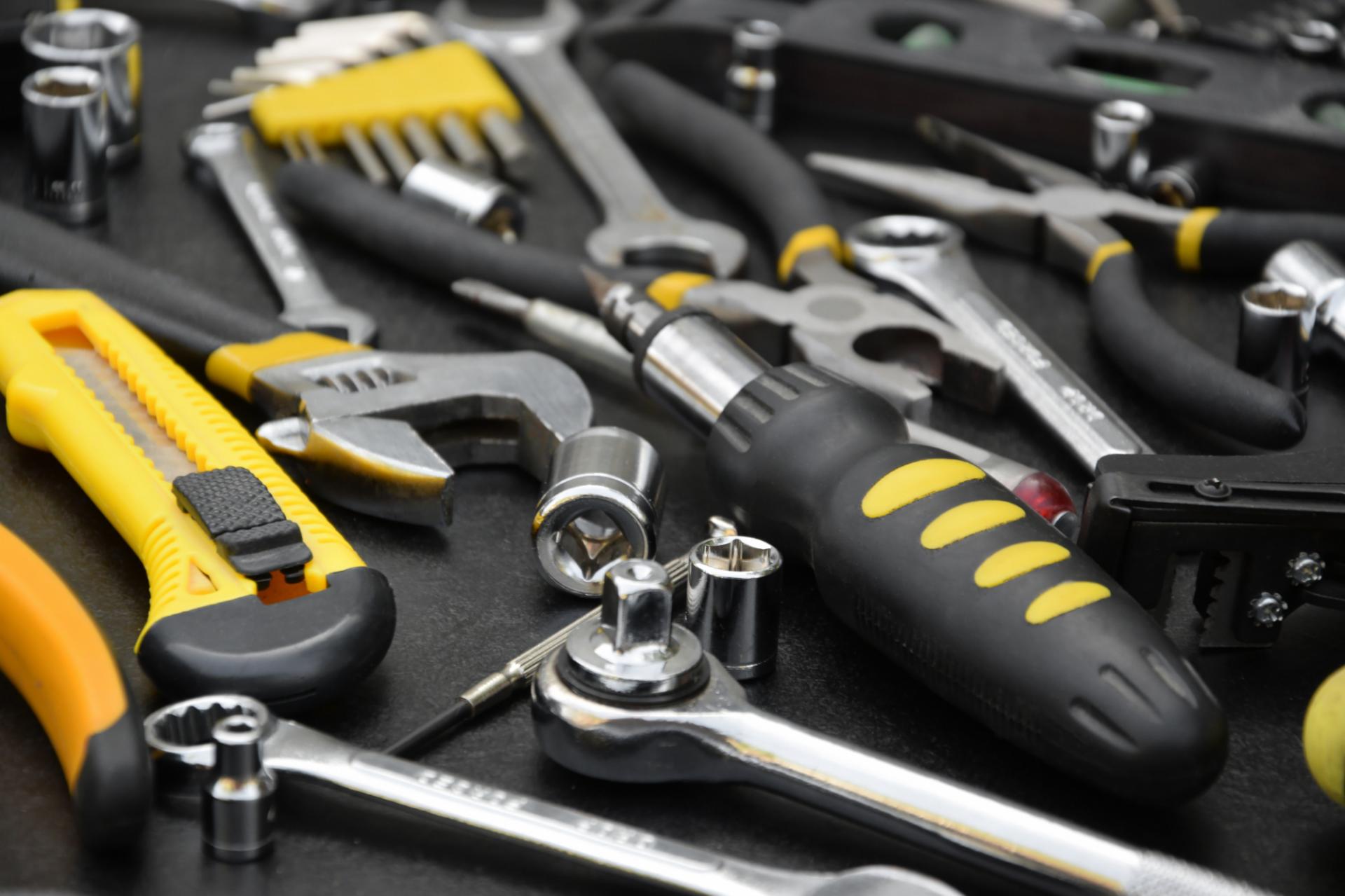 Buyer sought as pair of tool suppliers enter administration